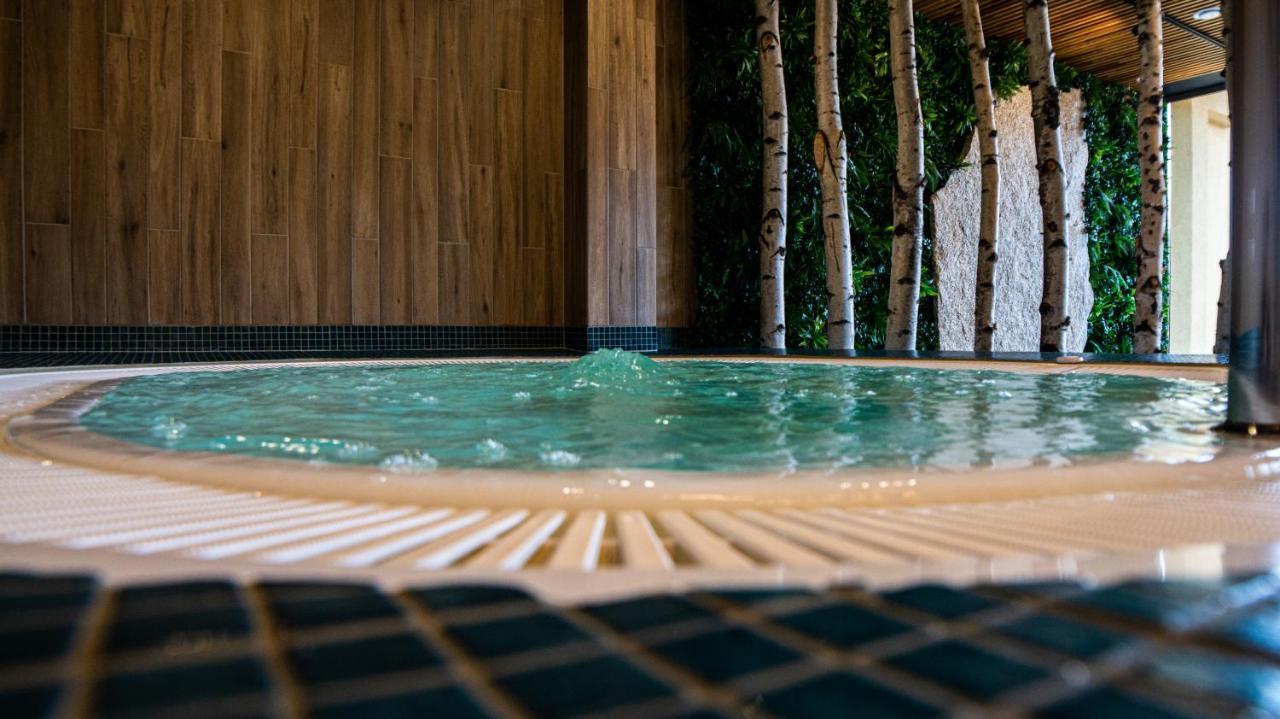 Hotel Grey Spa 斯克拉斯卡波伦巴 外观 照片